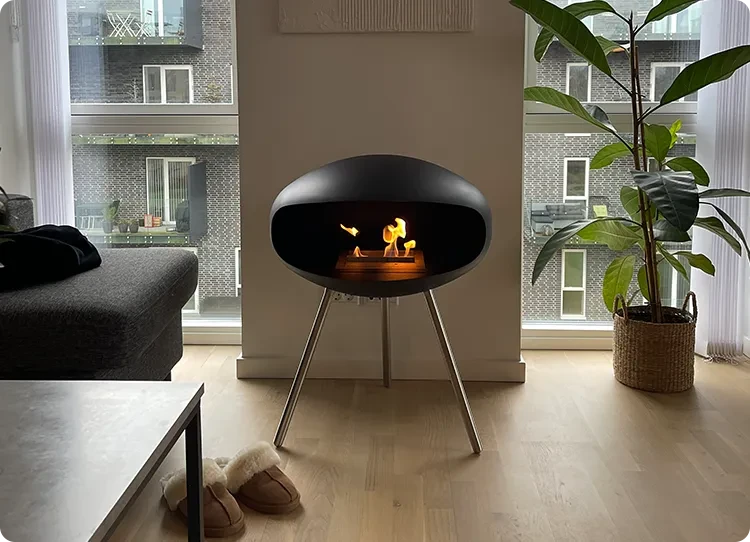 Cocoon Terra musta
